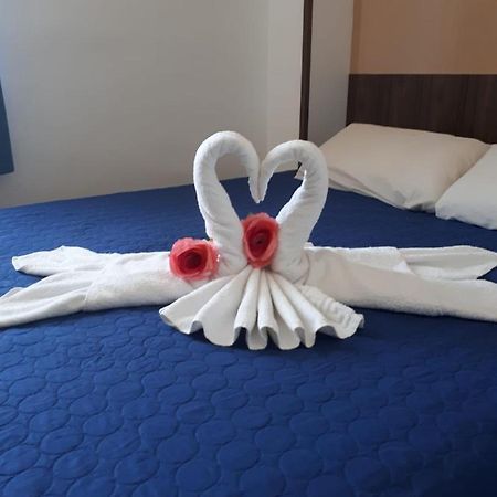 Hostal Urpi-Oklahoma Reus Esterno foto