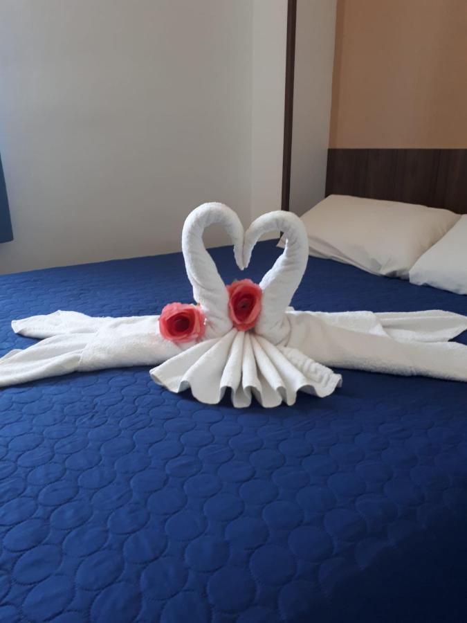 Hostal Urpi-Oklahoma Reus Esterno foto